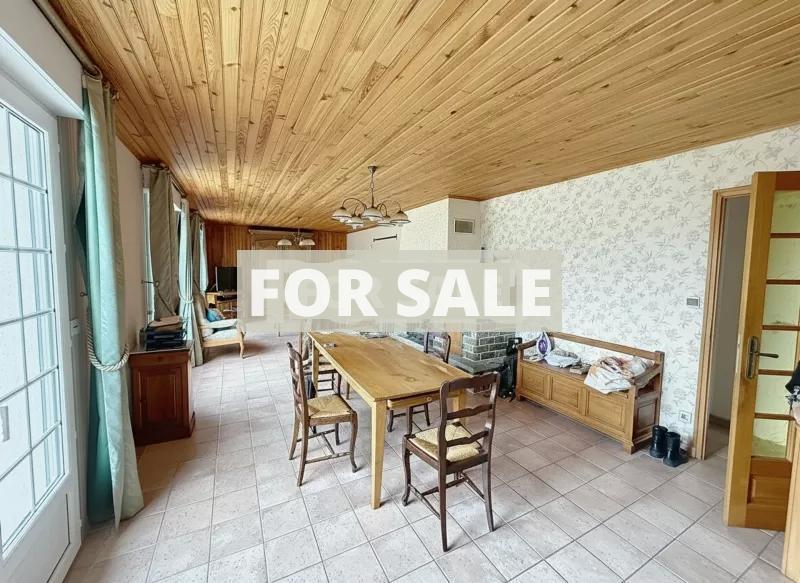 Detached House with Garden by the Coast