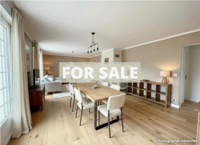 Detached House with Garden by the Coast