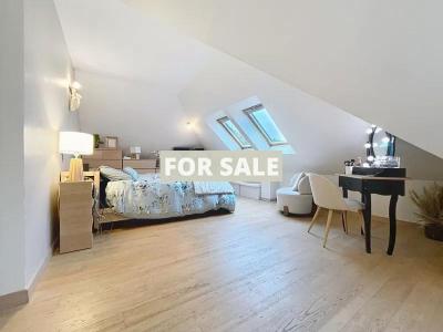 Detached House with Landscaped Garden