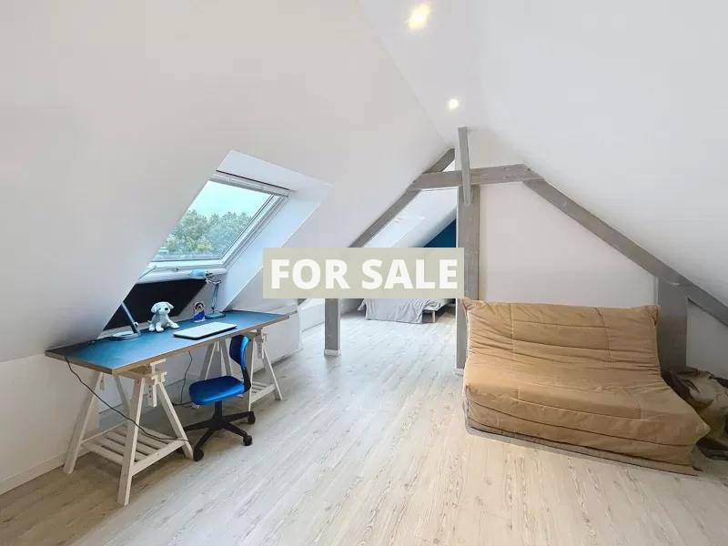 Detached House with Landscaped Garden