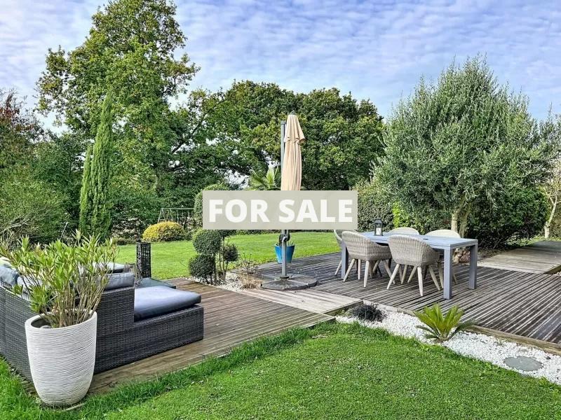 Detached House with Landscaped Garden