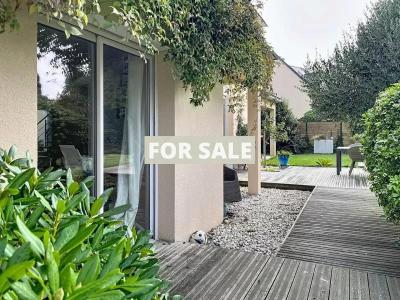 Detached House with Landscaped Garden