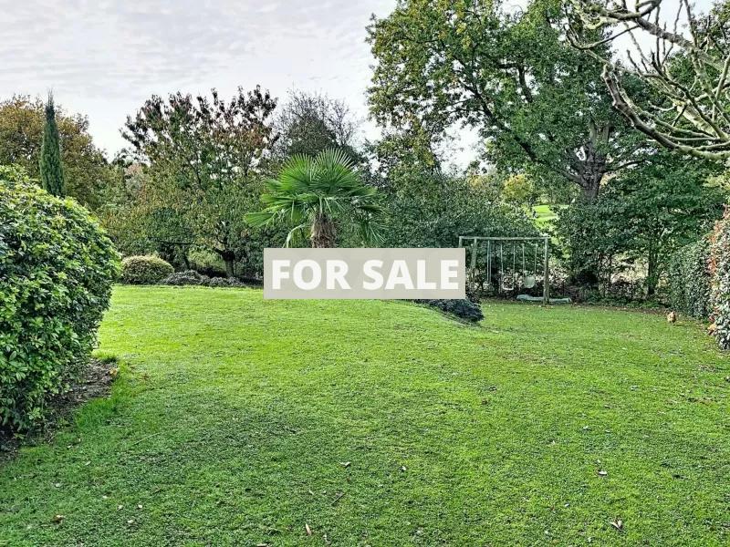 Detached House with Landscaped Garden