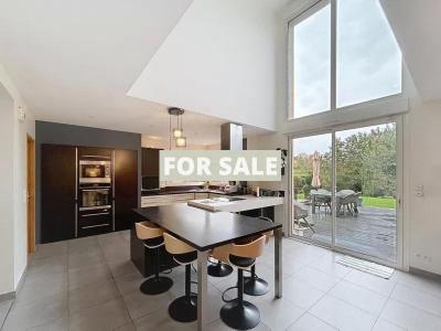 Detached House with Landscaped Garden