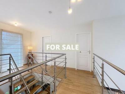 Detached House with Landscaped Garden