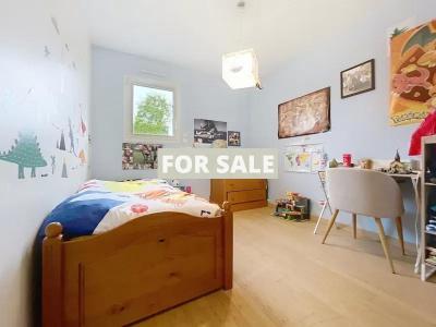 Detached House with Landscaped Garden