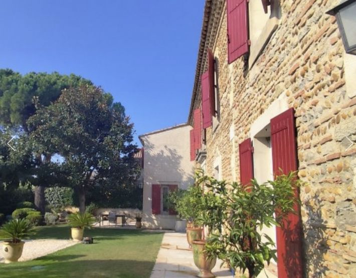 Manor House with Swimming Pool