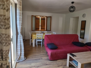 Lovely Villa with Pool Close to the Coast