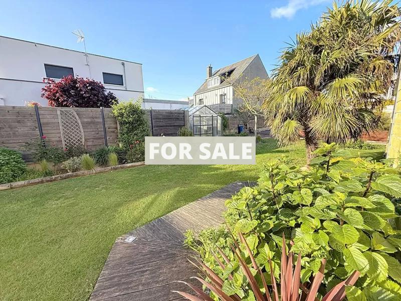 Lovely Family Home in Coastal Town