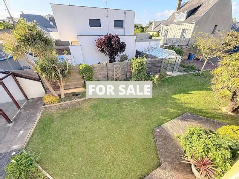 Lovely Family Home in Coastal Town