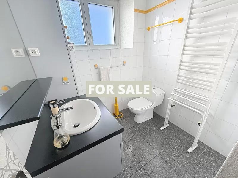 Lovely Family Home in Coastal Town