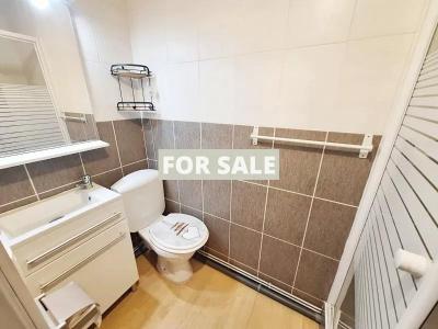 Contemporary Detached House with Lovely Garden