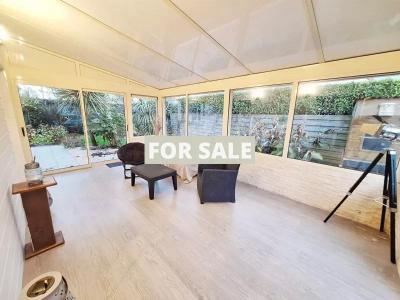 Contemporary Detached House with Lovely Garden