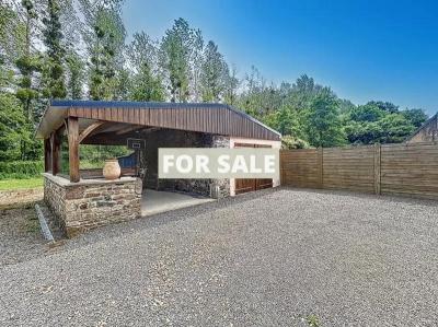 Detached Country House with Outbuilding