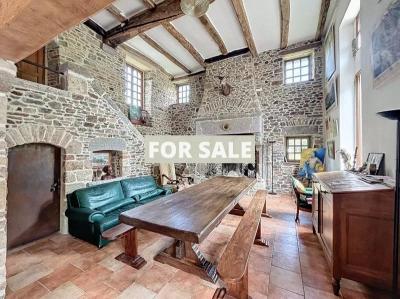 Detached Country House with Outbuilding