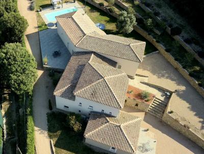 Superb High-end Single Storey Villa And Independent Guest Cottage