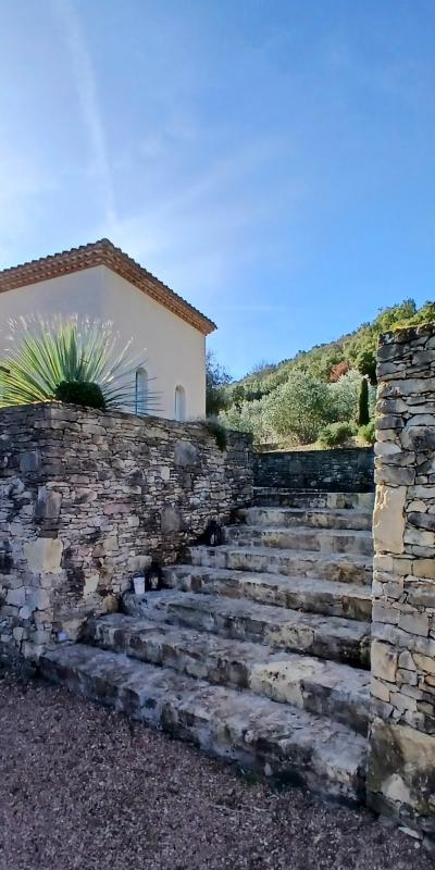 Superb High-end Single Storey Villa And Independent Guest Cottage