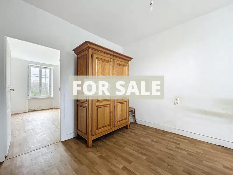 Detached House with Garden