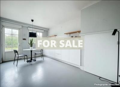 Detached House with Garden