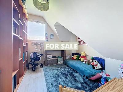 Detached Country House with Landscaped Garden