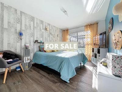 Detached Country House with Landscaped Garden