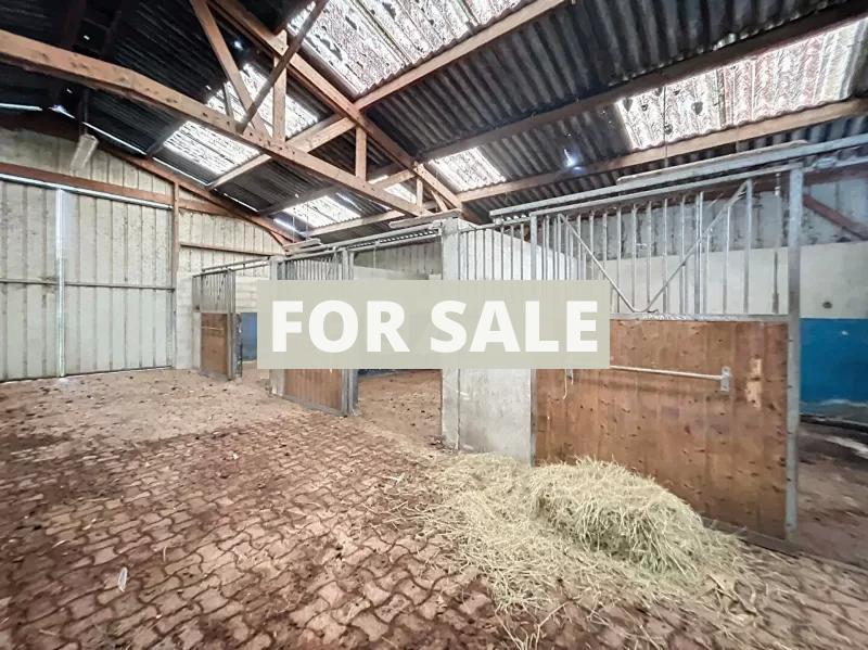 Barns and Land For Sale, Ideal for Horses