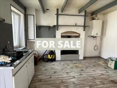 Habitable Cottage to Renovate Close to the Coast