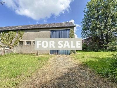 Stunning Detached House with Lake