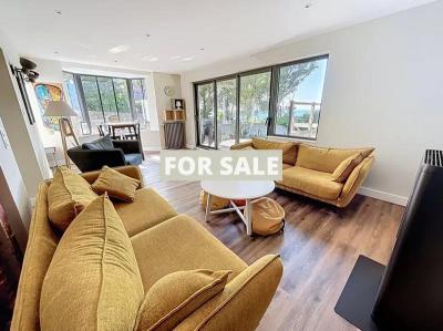 Detached House with Garden and Open Sea View