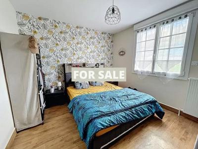 Detached House with Landscaped Garden