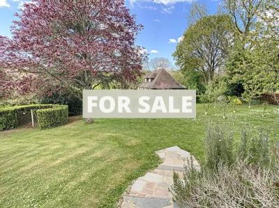 Detached House with Landscaped Garden