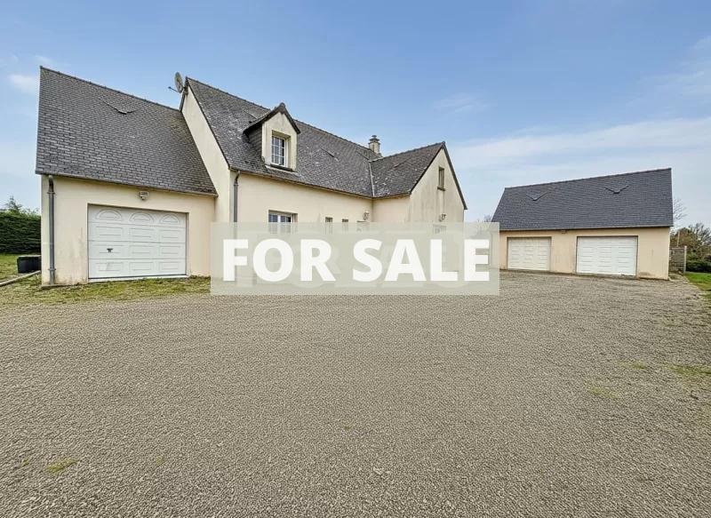 Detached House with Garden by the Coast