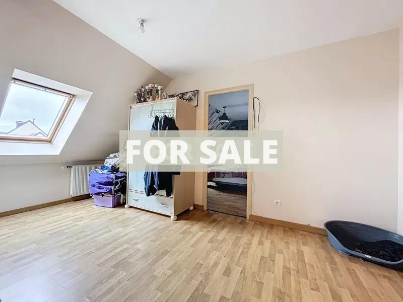 Detached House with Garden by the Coast