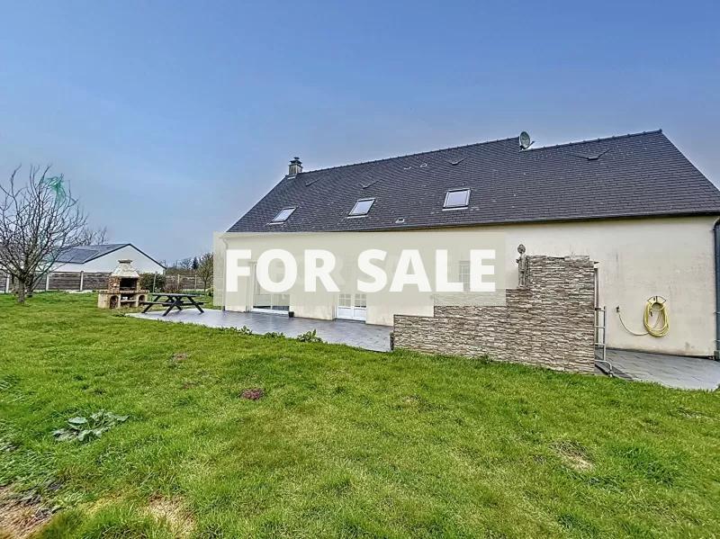 Detached House with Garden by the Coast