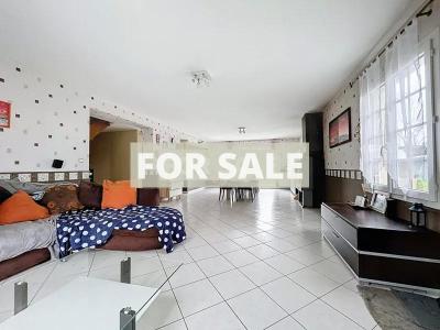 Detached House with Garden by the Coast