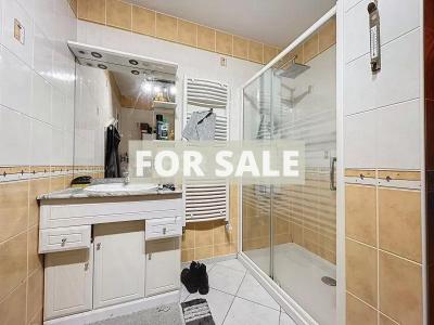 Detached House with Garden by the Coast