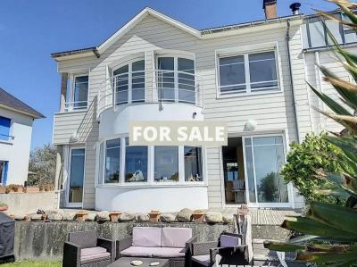 Sea Front Villa with Open Sea Views