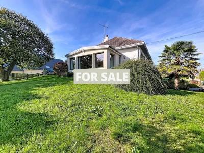 Detached House with Garden by the Coast
