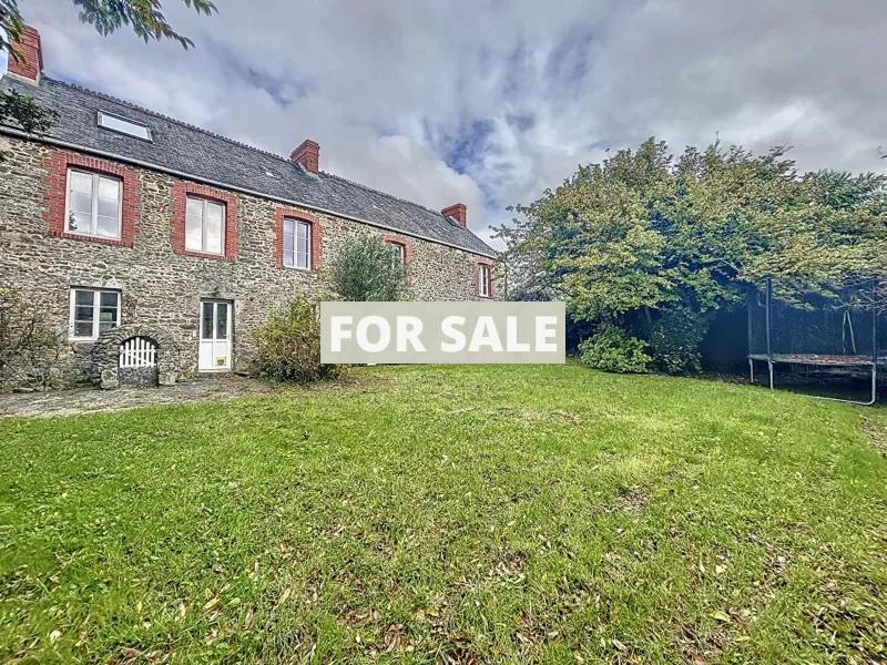 Detached Country House with Outbuilding