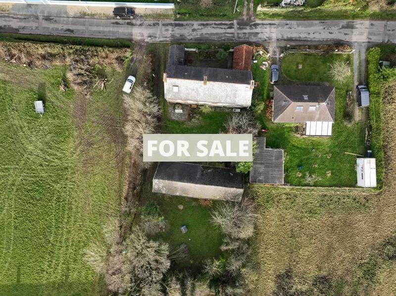 Detached Country House with Outbuilding