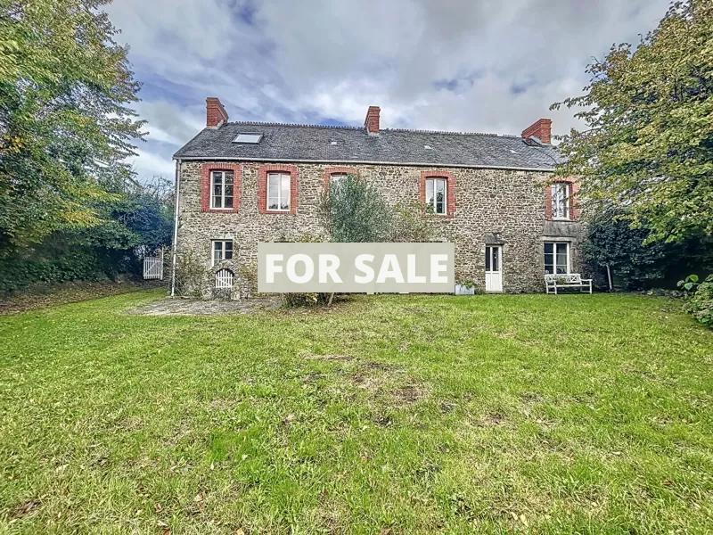 Detached Country House with Outbuilding