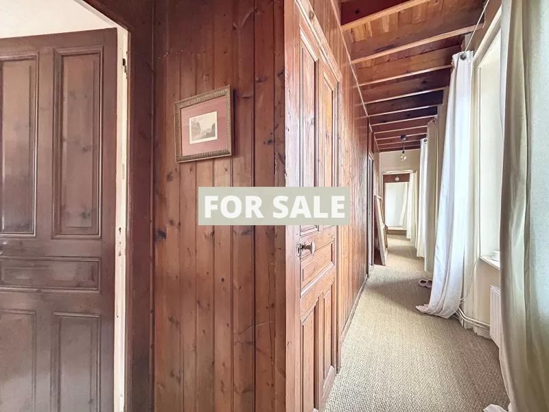 Detached Country House with Outbuilding