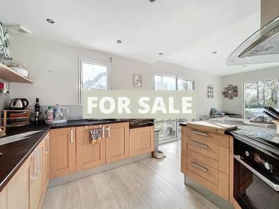 Single Storey Villa With Garden