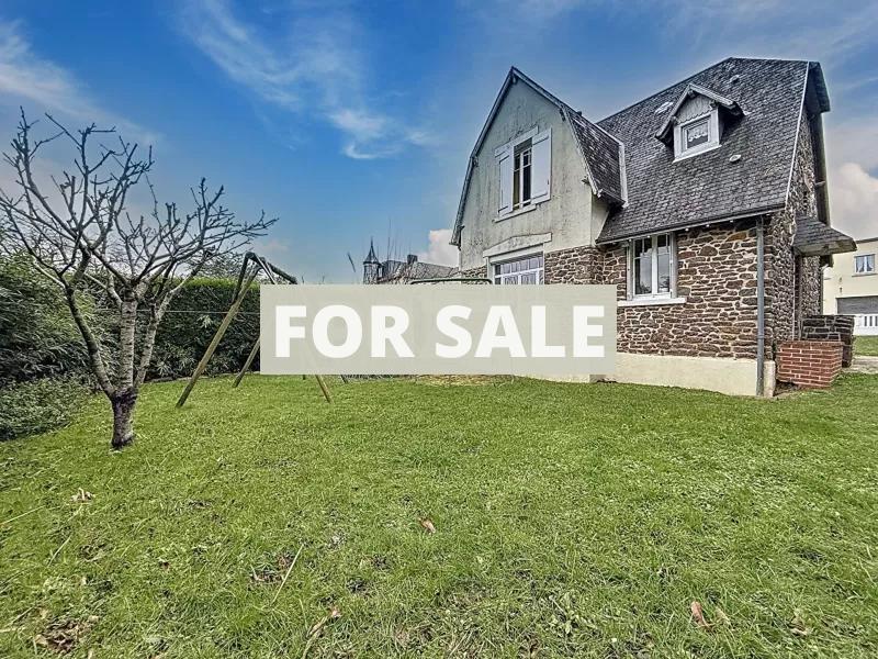 Detached House with Garden by the Coast