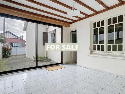 Pretty Detached House in Coastal Location