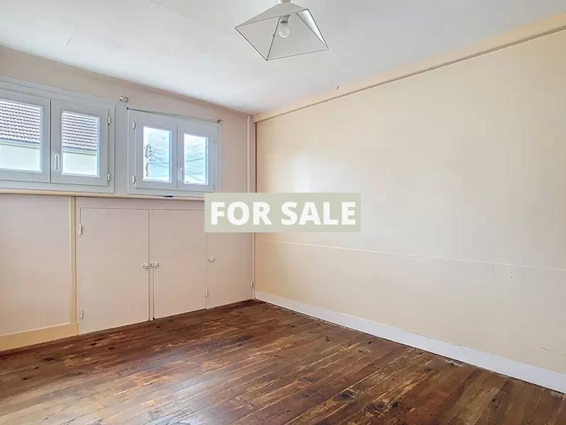 Pretty Detached House in Coastal Location