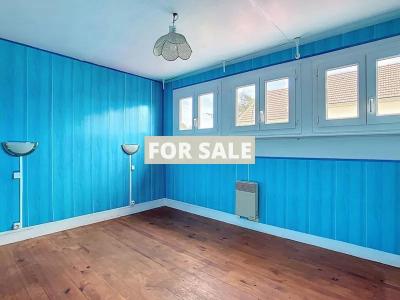 Pretty Detached House in Coastal Location