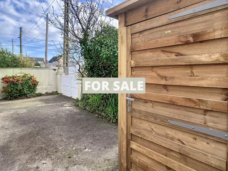 Pretty Detached House in Coastal Location