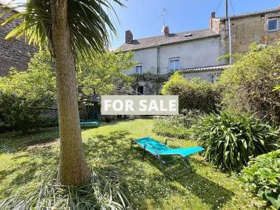 Town House with Neat Garden