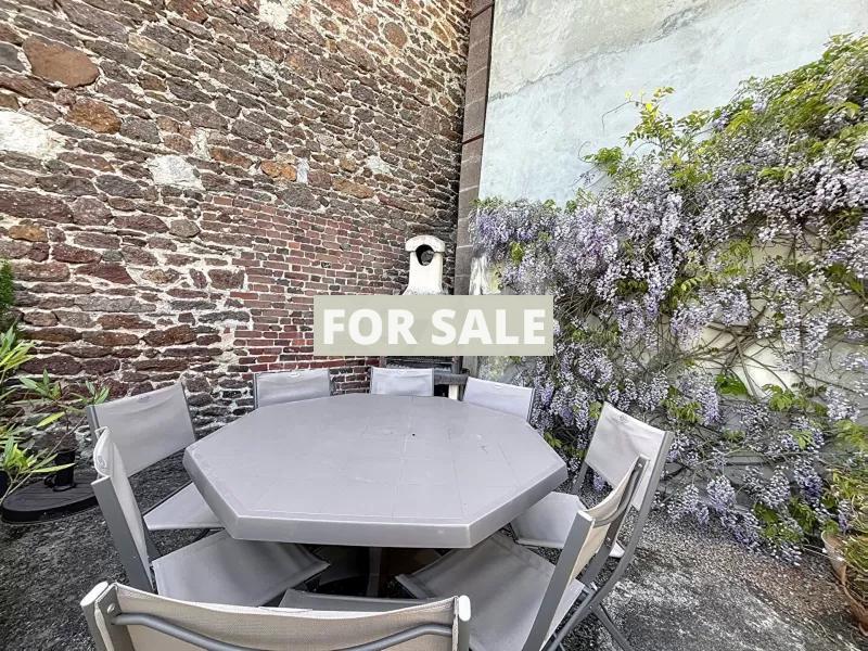 Town House with Neat Garden